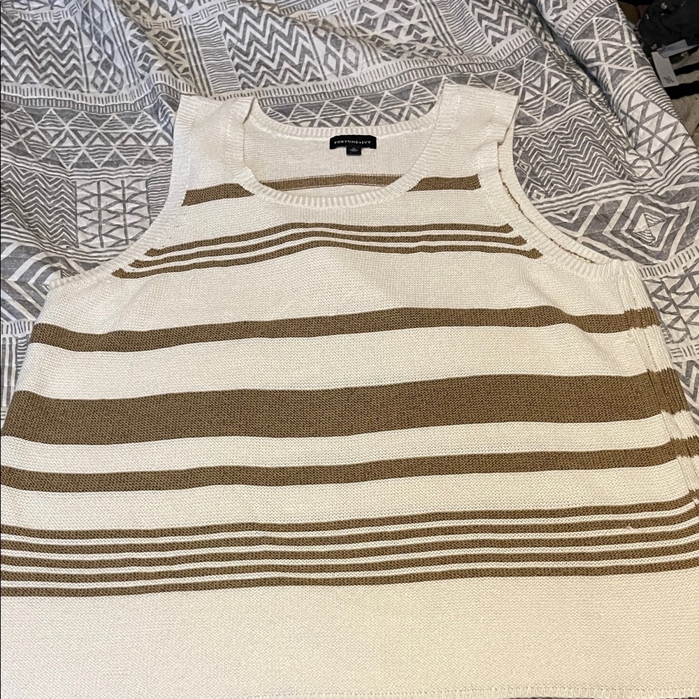 Stylish Women's Sleeveless Sweater - Cream and Gold Stripes